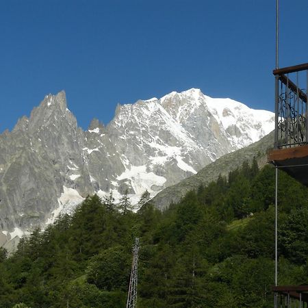 Hotel Funivia Courmayeur Exterior foto